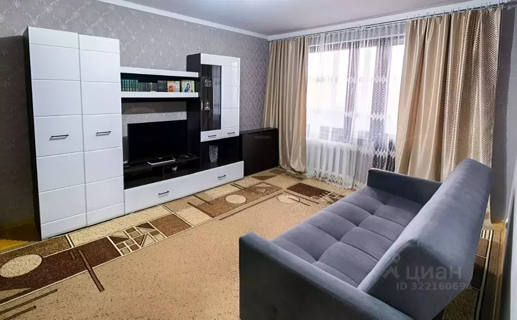 2-к кв. Воронежская область, Богучар 9 (56.0 м) - Фото 1