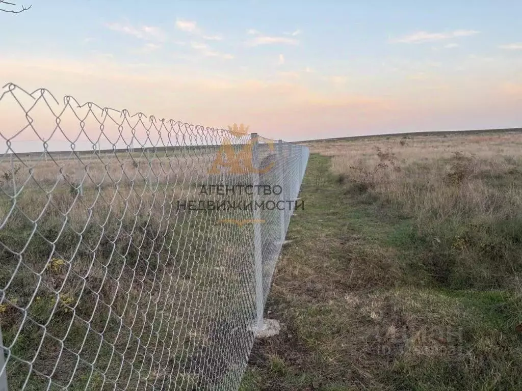 Участок в Крым, Кировский район, Журавское с/пос, с. Маковское  (6.0 ... - Фото 1