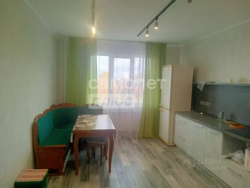 3-к кв. Курская область, Курск Рябиновая ул., 26Б (57.4 м) - Фото 1