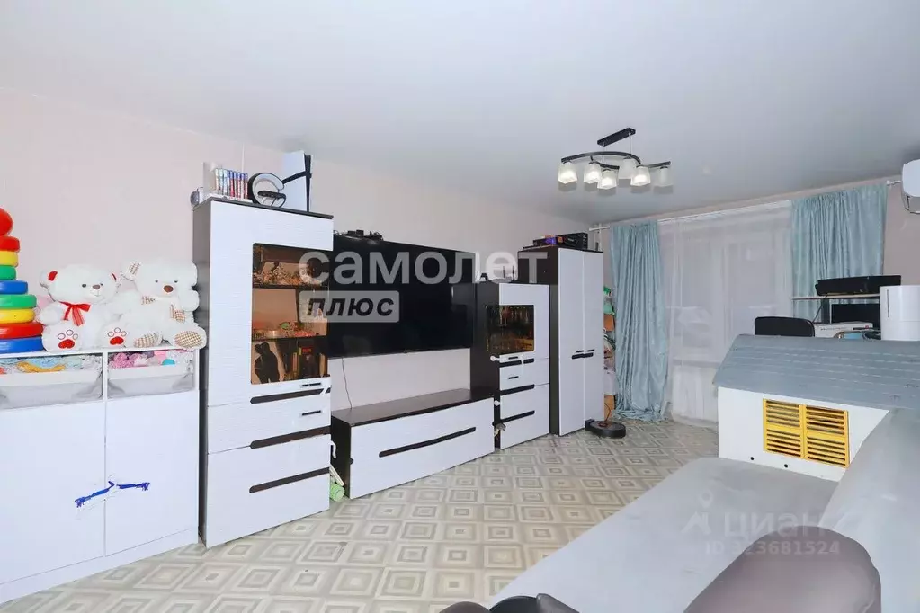 3-к кв. Кемеровская область, Кемерово ул. Федоровского, 4 (58.7 м) - Фото 1