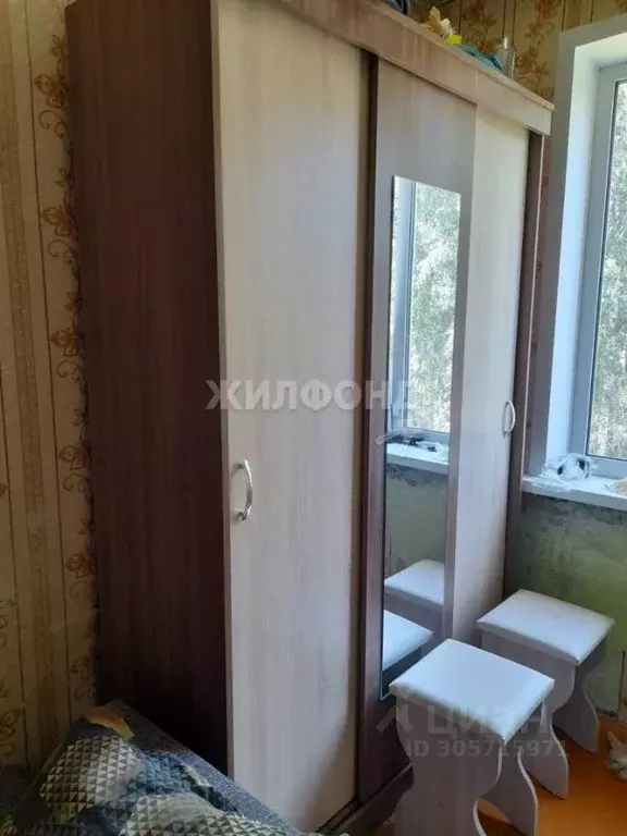 Комната Новосибирская область, Новосибирск Барьерная ул., 5 (11.2 м) - Фото 1