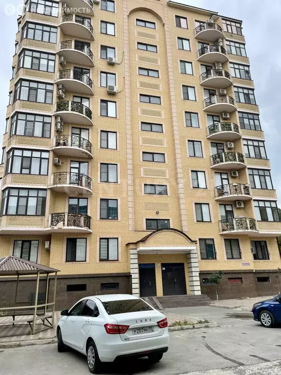 3-комнатная квартира: Махачкала, улица Абдулхакима Исмаилова, 80Б (102 ... - Фото 1