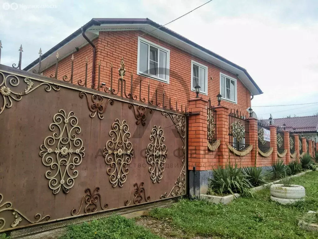 Дом в станица Ширванская, улица Горького (433.3 м) - Фото 1