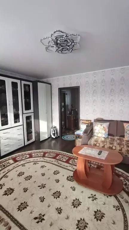 Дом в Красноярский край, Назарово ул. Гусарова, 5 (90 м) - Фото 1