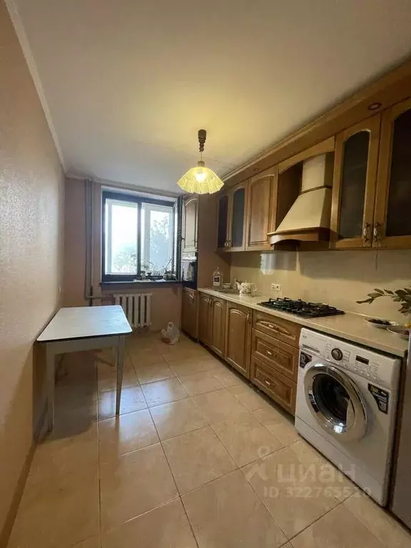 4-к кв. Крым, Евпатория ул. Имени 60-летия Октября, 18А (90.0 м) - Фото 1