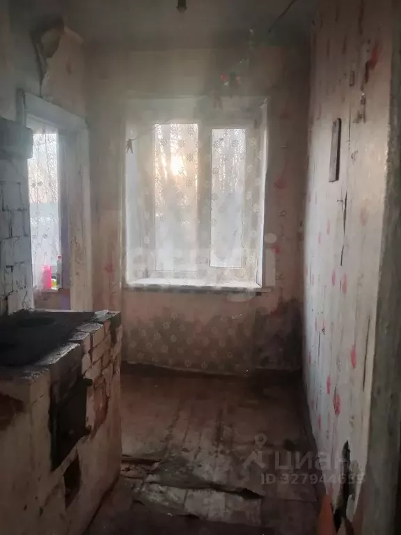 2-к кв. Псковская область, Остров ул. 25 Октября, 75 (39.0 м) - Фото 1