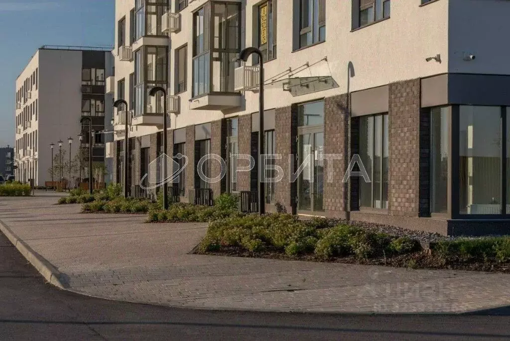 2-к кв. Тюменская область, Тюмень ул. Стройотрядовская, 10 (50.7 м) - Фото 1