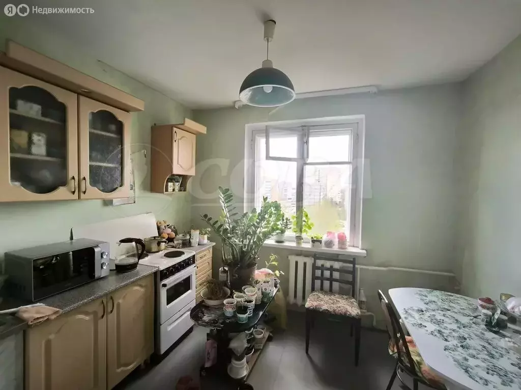 2-комнатная квартира: Тюмень, Ставропольская улица, 9 (50.2 м) - Фото 0