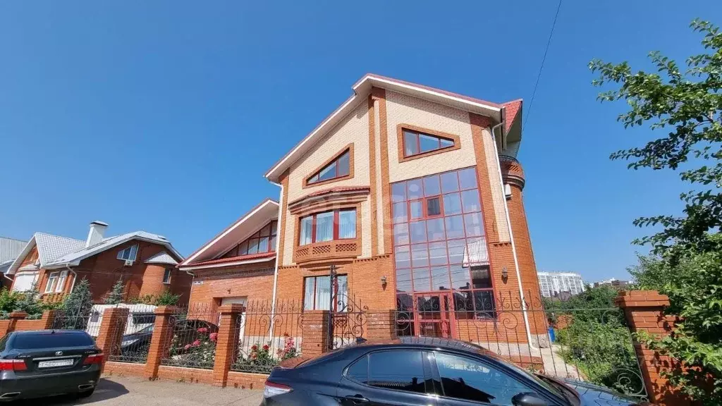 Дом в Башкортостан, Уфа ул. Глухариная, 19 (350 м) - Фото 0