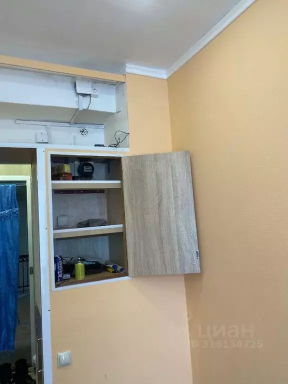 Комната Омская область, Омск ул. Серова, 20 (13.0 м) - Фото 0