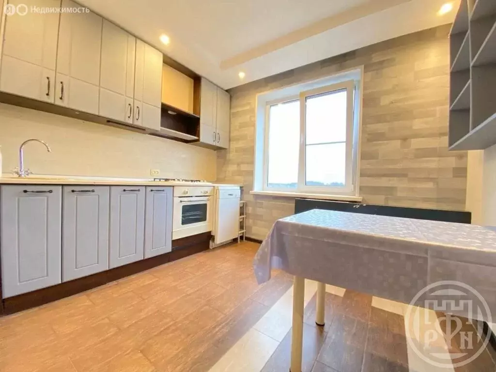 3-комнатная квартира: деревня Мины, Школьная улица, 13 (74 м) - Фото 1