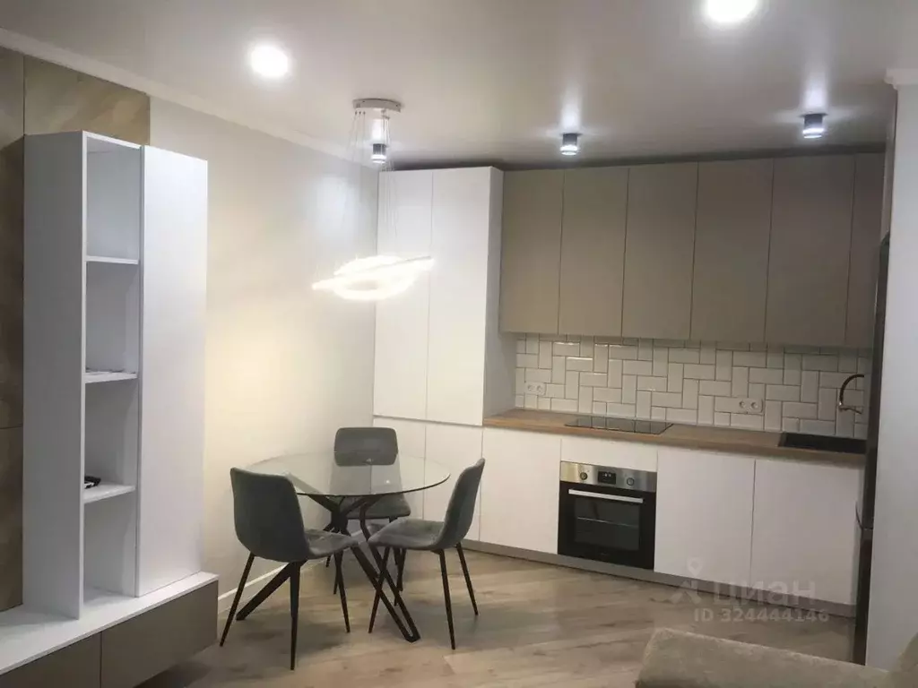 3-к кв. Астраханская область, Астрахань ул. Бехтерева, 2А (54.5 м) - Фото 1