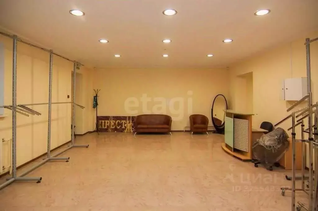 Помещение свободного назначения в Тюменская область, Тюмень ул. Софьи ... - Фото 1