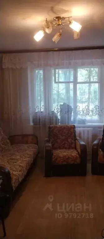 Комната Самарская область, Тольятти бул. 50 лет Октября, 73 (12.9 м) - Фото 0