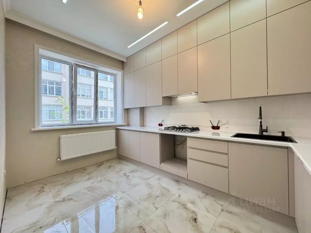 2-к кв. Кабардино-Балкария, Нальчик ул. Солнечная, 10к7 (55.4 м) - Фото 1