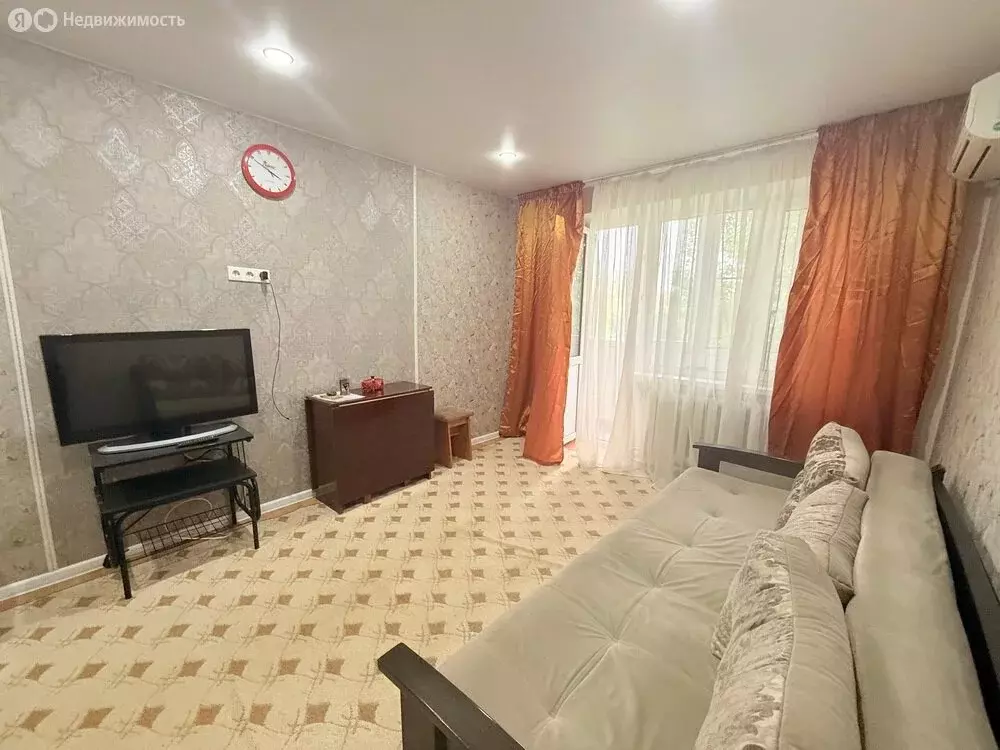 3-комнатная квартира: Анапа, улица Чехова, 1 (59 м) - Фото 1