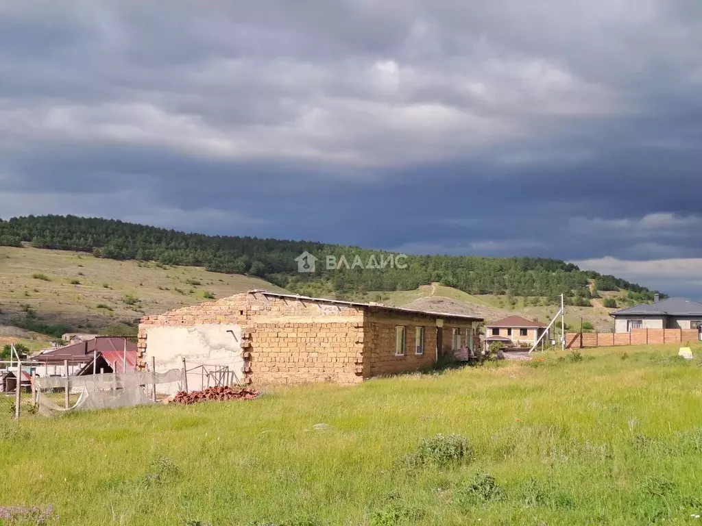 Участок в Крым, Симферопольский район, Трудовское с/пос, с. ... - Фото 2