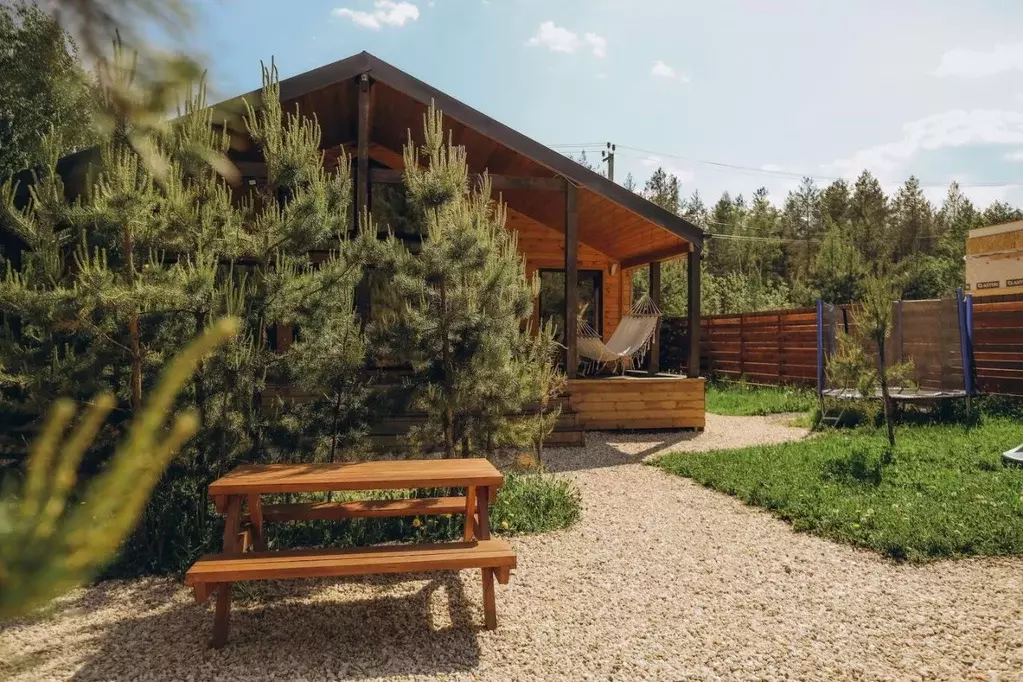 Дом в Свердловская область, Екатеринбург Лесные Тропы тер., 7 (100 м) - Фото 1