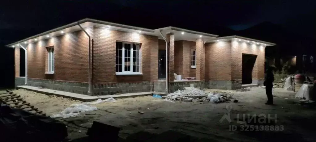 Коттедж в Белгородская область, Старый Оскол ул. Мраморная, 44 (192 м) - Фото 1