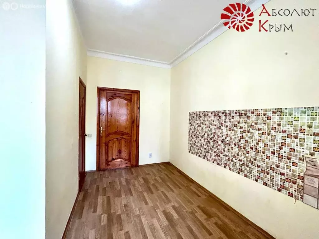 3-комнатная квартира: Феодосия, улица Горького, 2 (71.9 м) - Фото 1