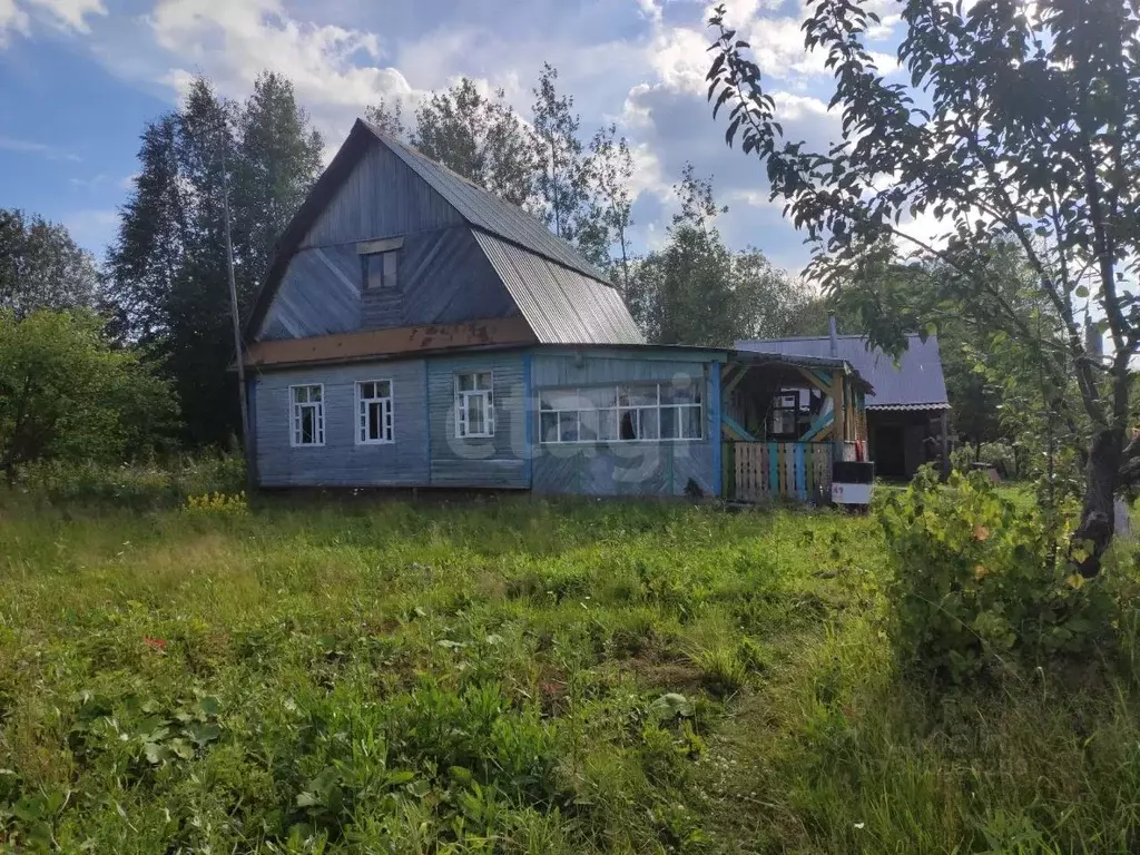 Дом в Пермский край, Добрянский муниципальный округ, пос. Дивья ул. ... - Фото 1