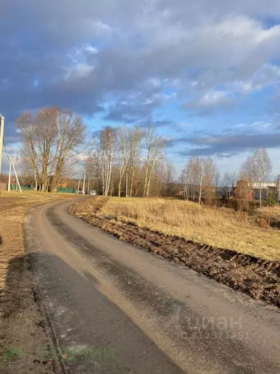 Участок в Чувашия, Цивильский муниципальный округ, д. Ситчараки ул. ... - Фото 1