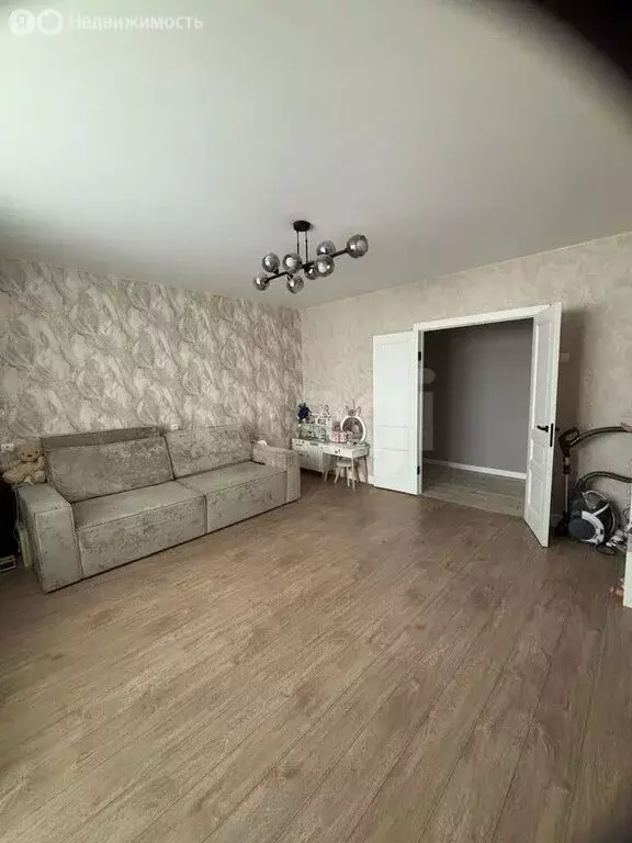 3-комнатная квартира: Омск, улица Крупской, 21 (72.5 м) - Фото 1