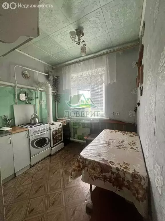 3-комнатная квартира: Сабуро-Покровское, Набережная улица, 1 (43.8 м) - Фото 0