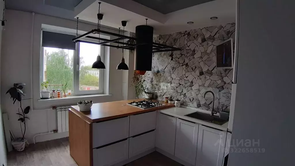 3-к кв. Саратовская область, Энгельс Степная ул., 126 (63.6 м) - Фото 1