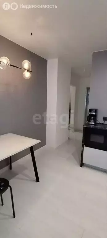 3-комнатная квартира: Барнаул, Павловский тракт, 233 (64.8 м) - Фото 2