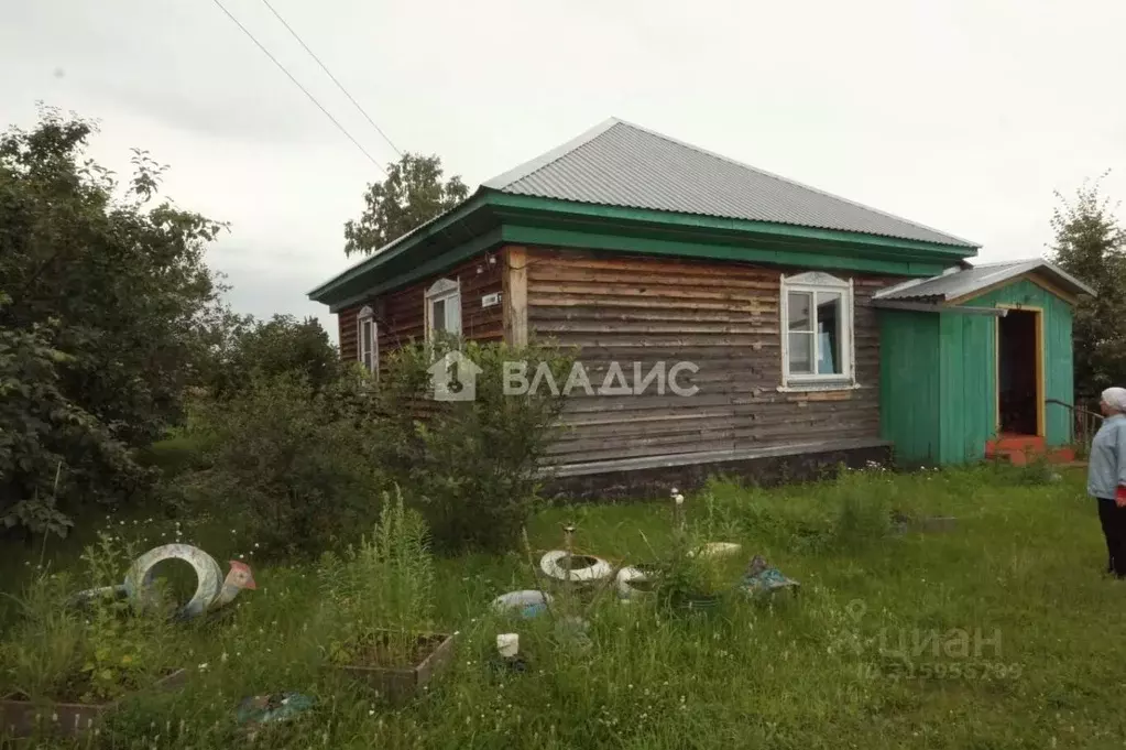 Дом в Алтайский край, Быстроистокский район, с. Быстрый Исток ... - Фото 1