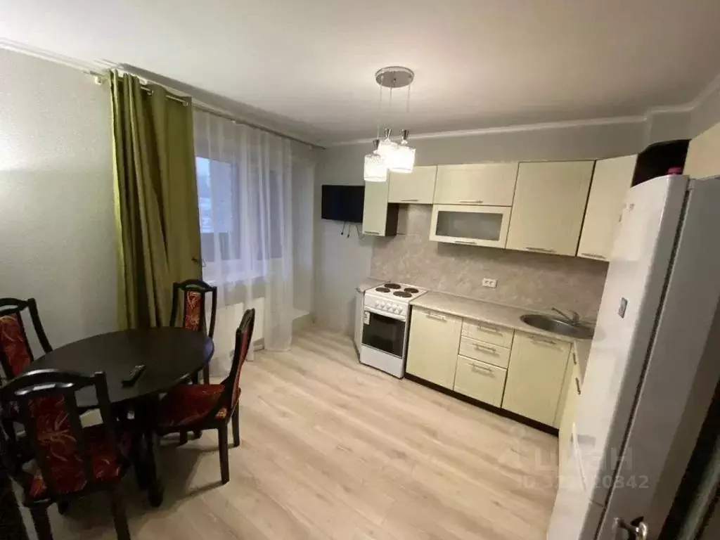 1-к кв. Татарстан, Казань ул. Чингиза Айтматова, 1 (42.0 м) - Фото 1