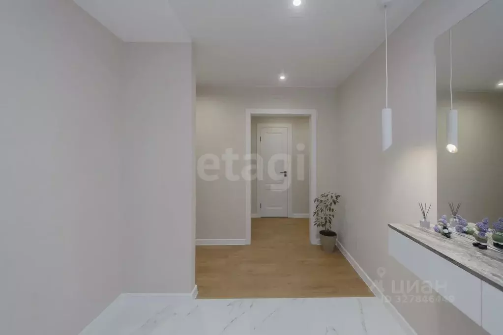 2-к кв. Тюменская область, Тюмень ул. Константина Посьета, 9 (67.1 м) - Фото 0