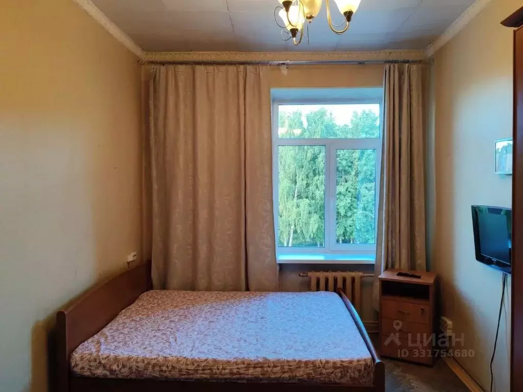 Комната Санкт-Петербург ул. Коммуны, 58 (14.0 м) - Фото 1