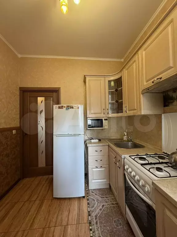 1-к. квартира, 40,5 м, 4/5 эт. - Фото 0