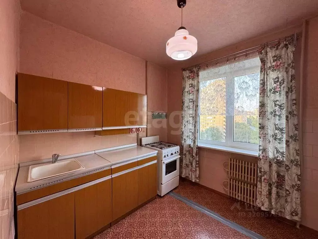 2-к кв. Оренбургская область, Оренбург Салмышская ул., 24 (48.3 м) - Фото 1