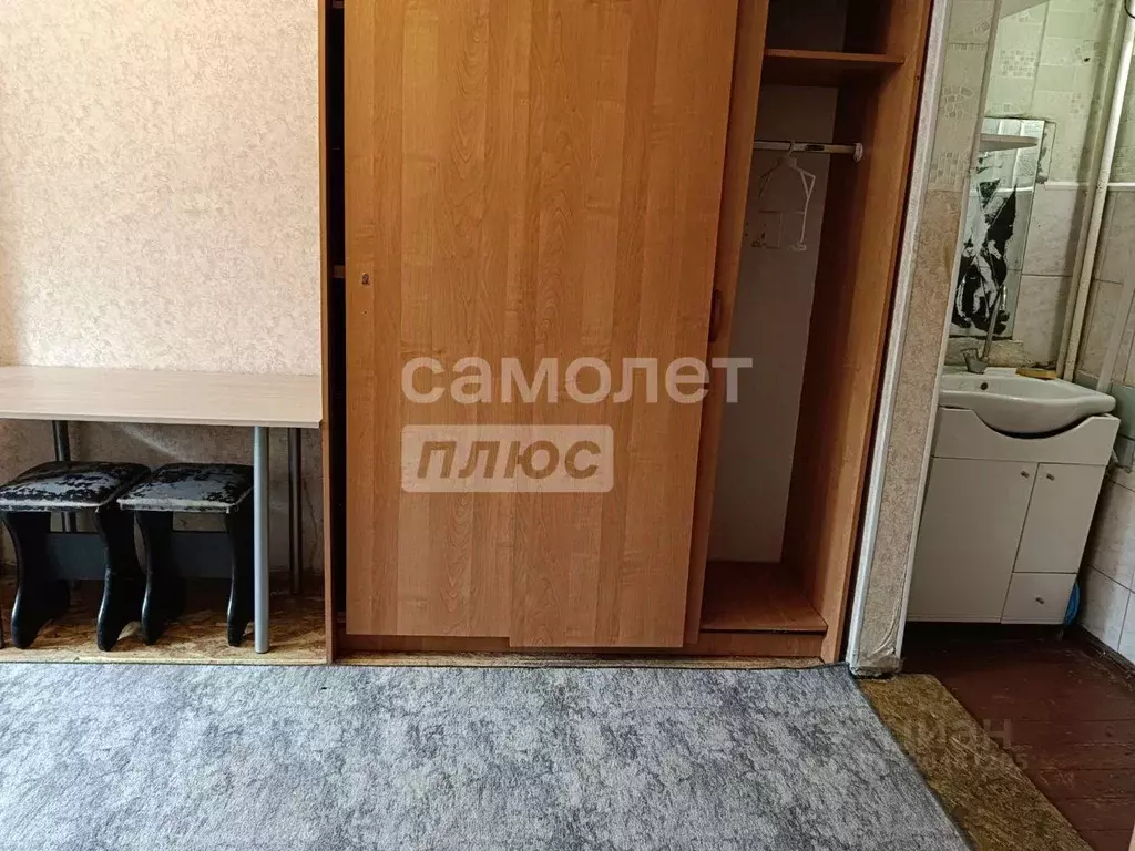 Комната Челябинская область, Челябинск ул. Гончаренко, 73А (17.0 м) - Фото 1