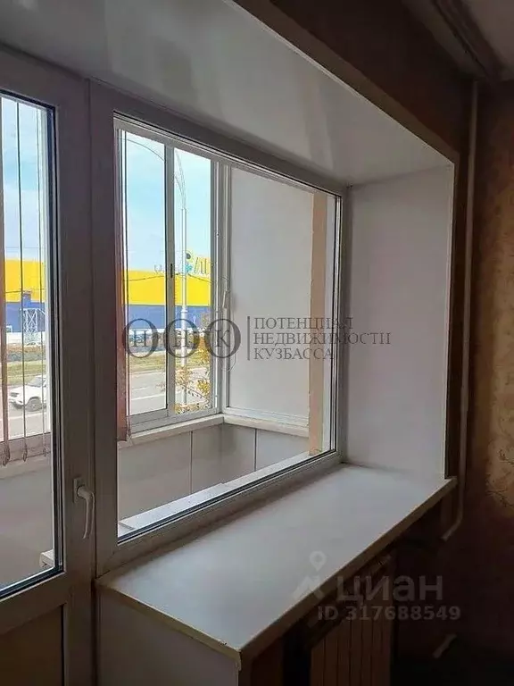 3-к кв. Кемеровская область, Кемерово Кузнецкий просп., 40 (54.8 м) - Фото 0