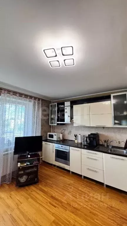 3-к кв. Челябинская область, Челябинск ул. Салавата Юлаева, 15 (97.7 ... - Фото 0