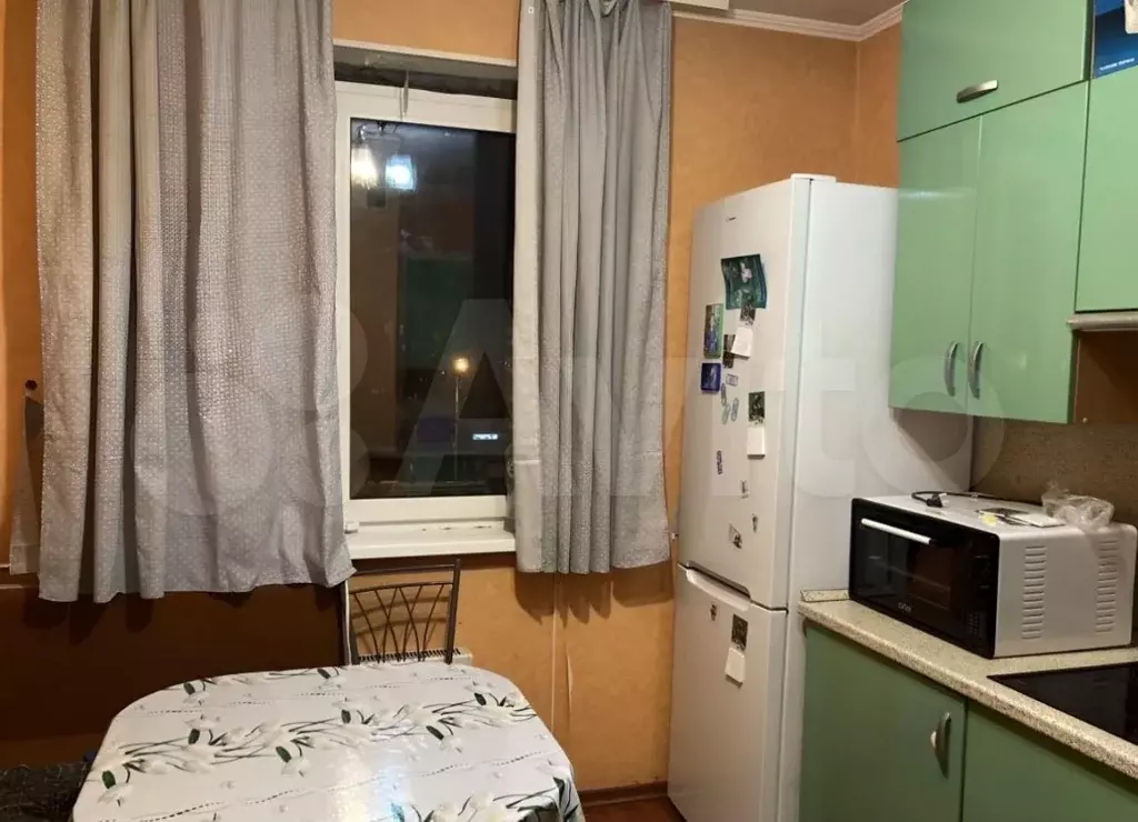 Комната 28 м в 3-к., 2/6 эт. - Фото 1