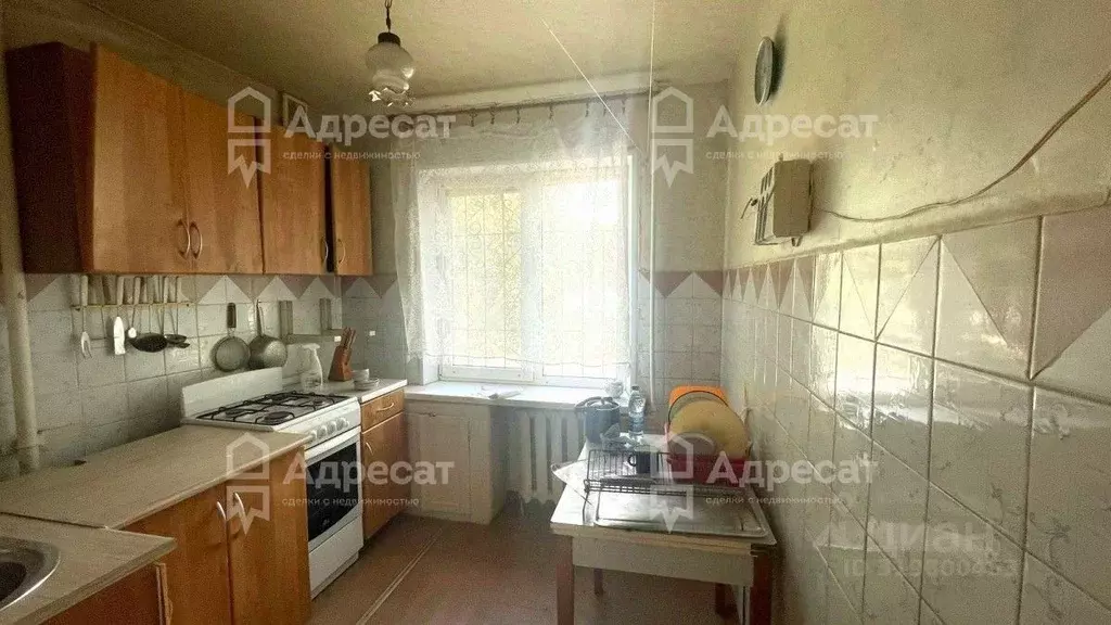 3-к кв. Волгоградская область, Волгоград ул. Козака, 15 (59.2 м) - Фото 0