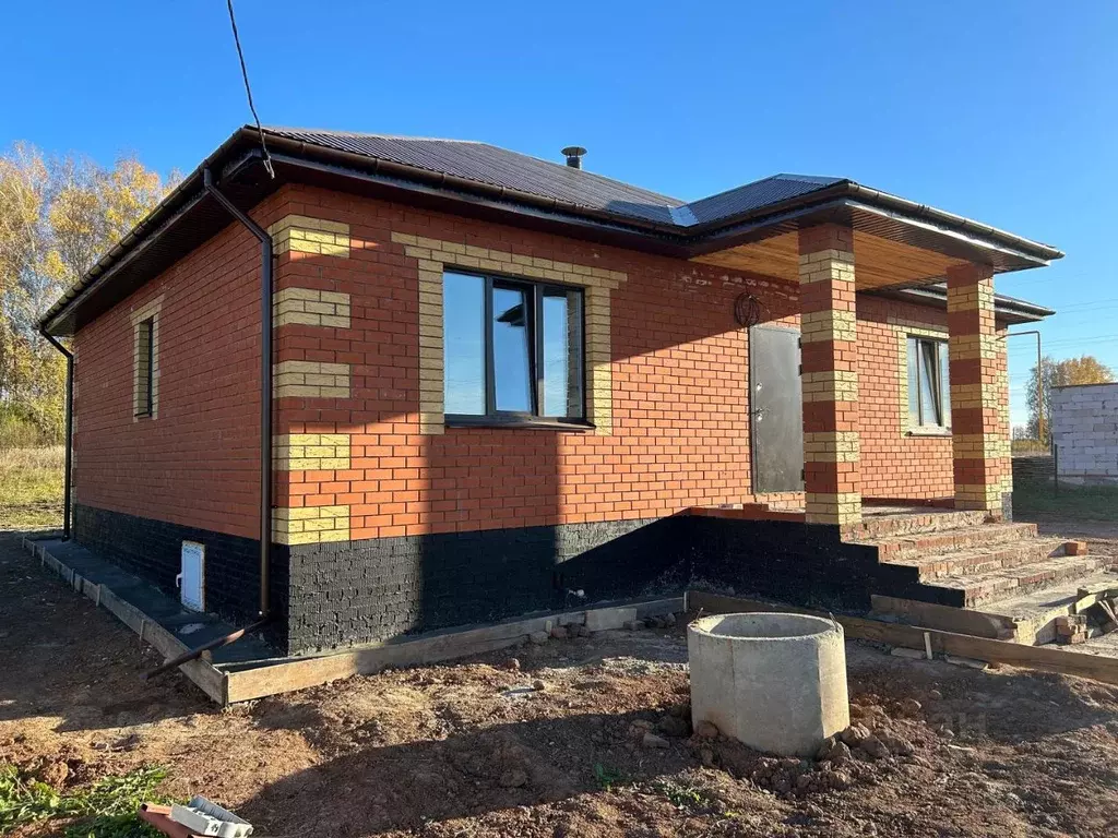Дом в Башкортостан, Янаул ул. Туполева, 48 (100 м) - Фото 1