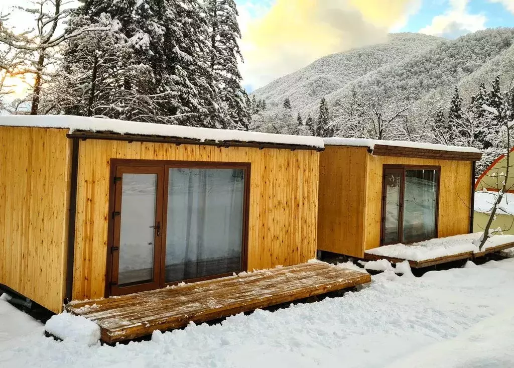 Дом в Краснодарский край, Сочи Красная Поляна пгт, ул. Защитников ... - Фото 1