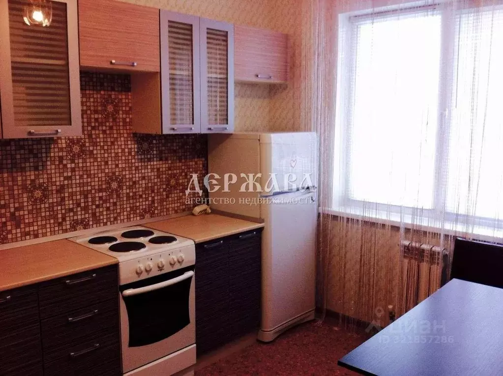 2-к кв. Белгородская область, Старый Оскол Дубрава мкр, 3 кв-л, 37 ... - Фото 0