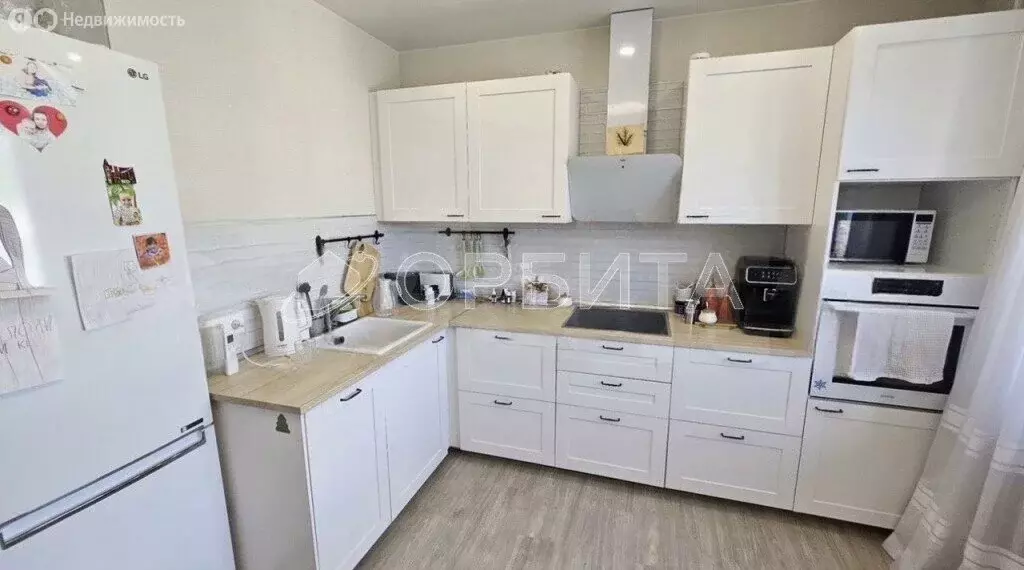 2-комнатная квартира: Тюмень, улица Мельникайте, 38к1 (58.9 м) - Фото 1