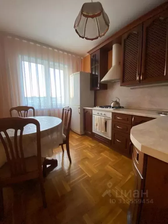 2-к кв. Курская область, Курск ул. Косухина, 1 (62.0 м) - Фото 0