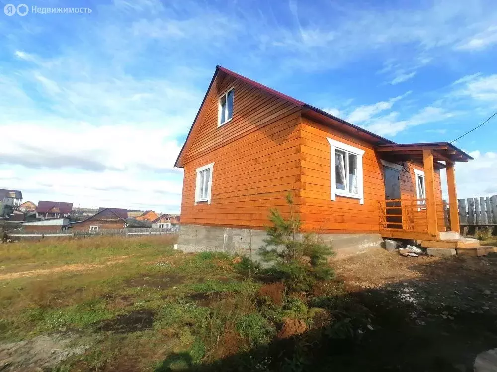 Дом в село Хомутово, улица Эдварда Станкевича (100 м) - Фото 0