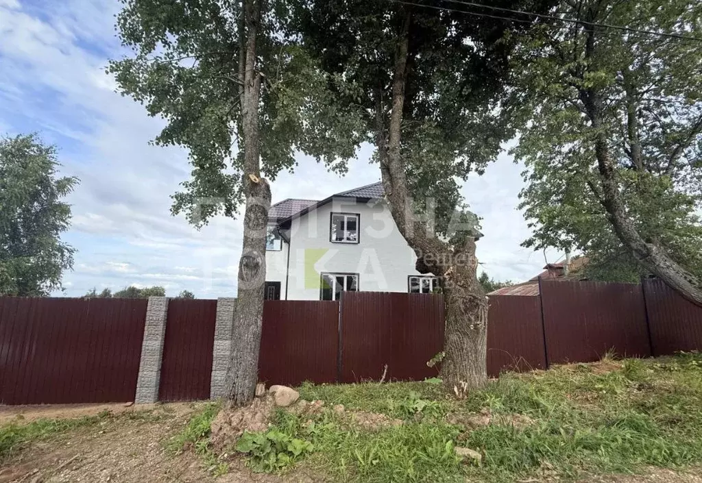 Дом в Новгородская область, Валдай ул. Кузьмина, 49 (182 м) - Фото 1