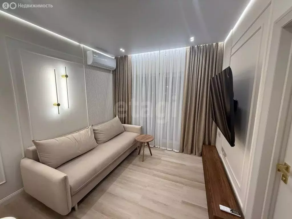 1-комнатная квартира: Тюмень, улица Александра Звягина, 9 (38 м) - Фото 1