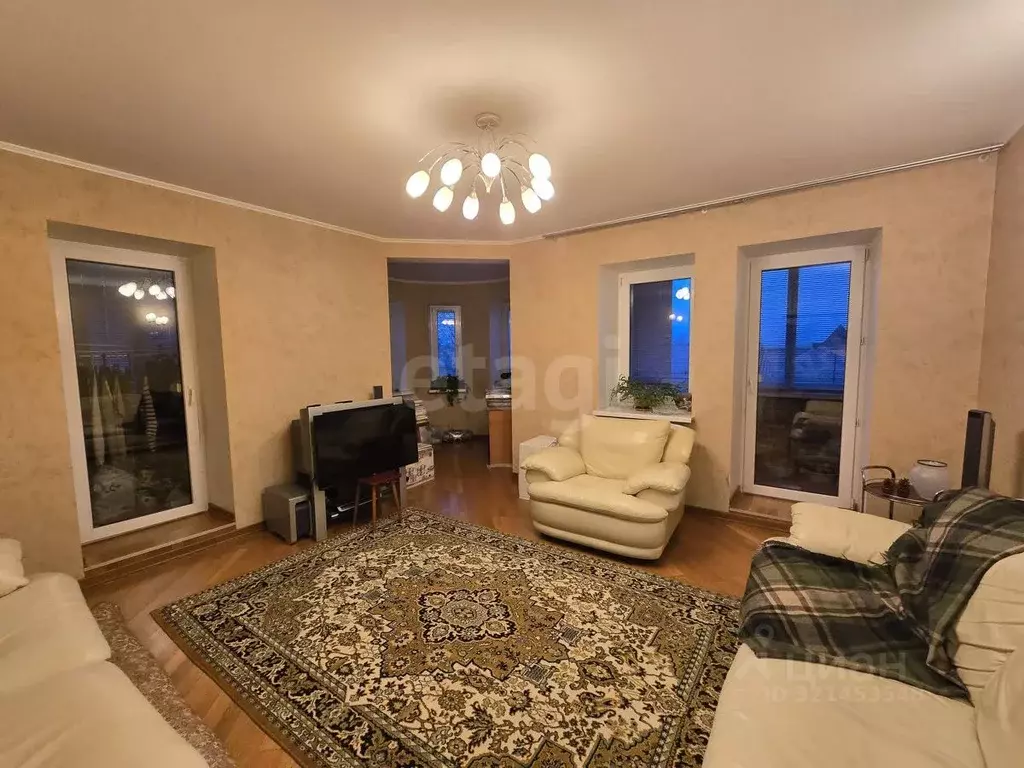 2-к кв. Калужская область, Калуга ул. Суворова, 7к1 (70.0 м) - Фото 1